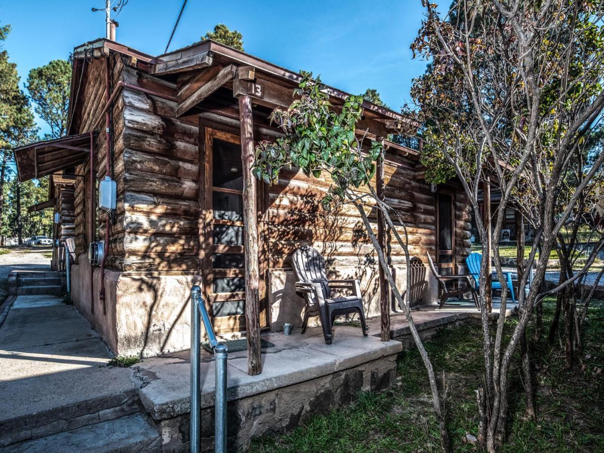 Apache Village Cabinette 13, Queen Bed, Midtown, Sleeps 2 Ruidoso Exterior photo